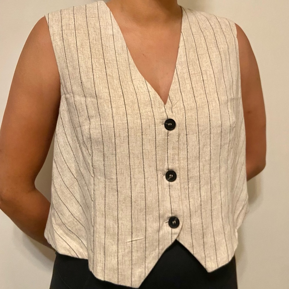 Dorado Paris Beige Striped Sleeveless Boxy Cropped Vest Size M
